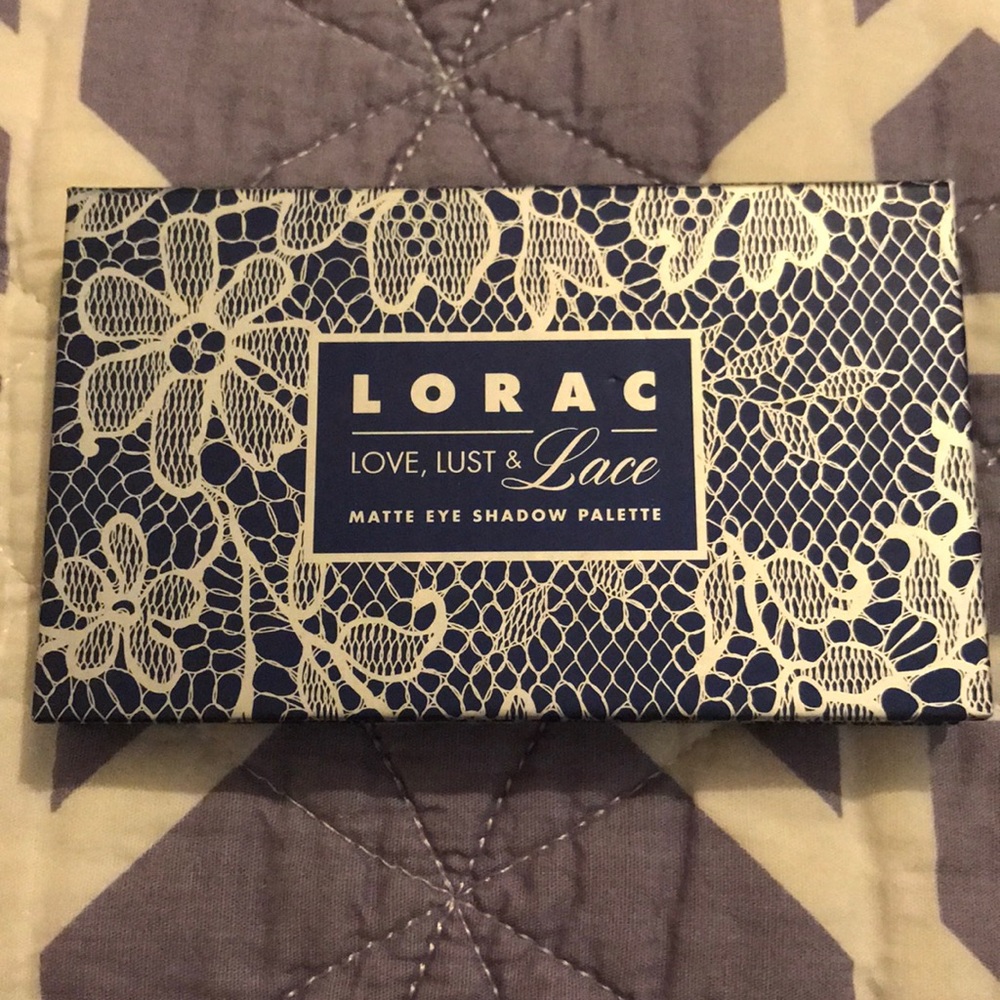 Matte eyeshadow palette